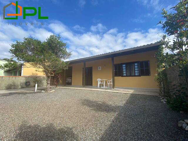 Casa para Venda em Itapoá - 4