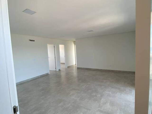 #646 - Apartamento para Venda em Itapoá - SC - 2