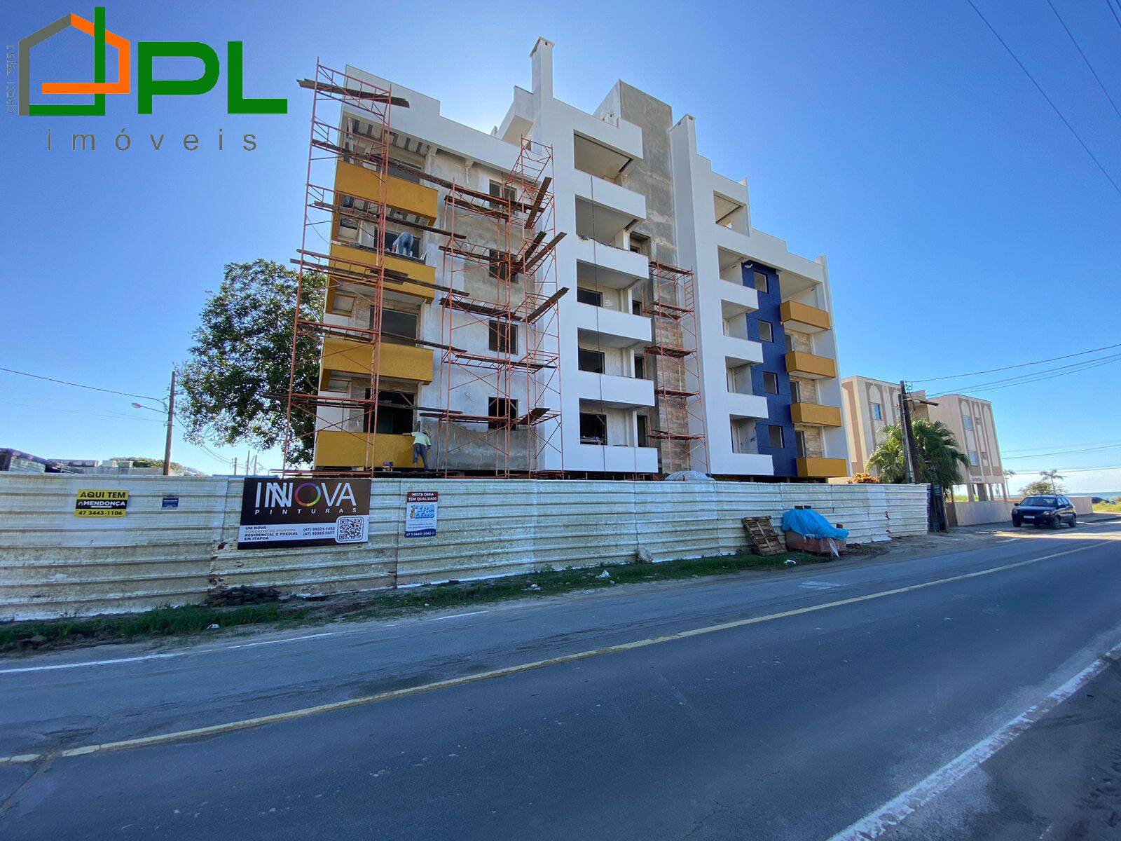 APARTAMENTO LOCALIZADO NA REGIÃO CENTRAL - ITAPOÁ SC