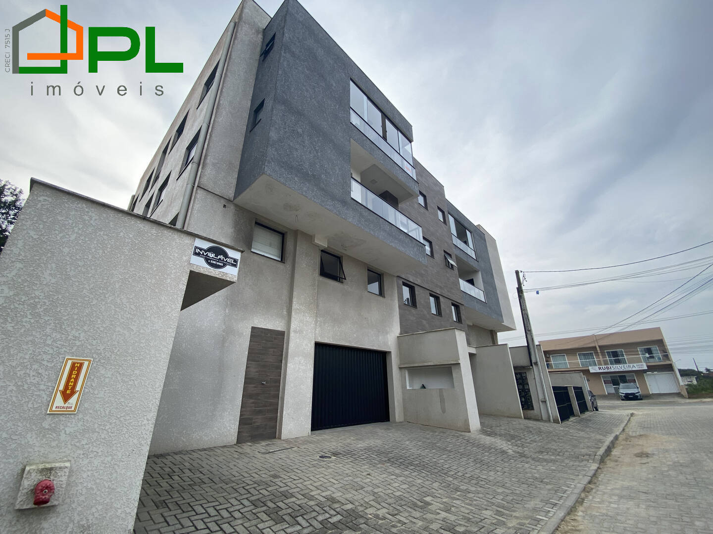 Apartamento à venda com 3 quartos, 86m² - Foto 1