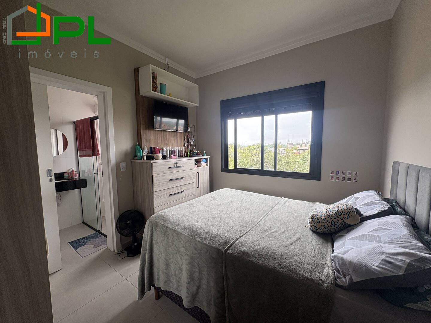 Apartamento à venda com 3 quartos, 86m² - Foto 2