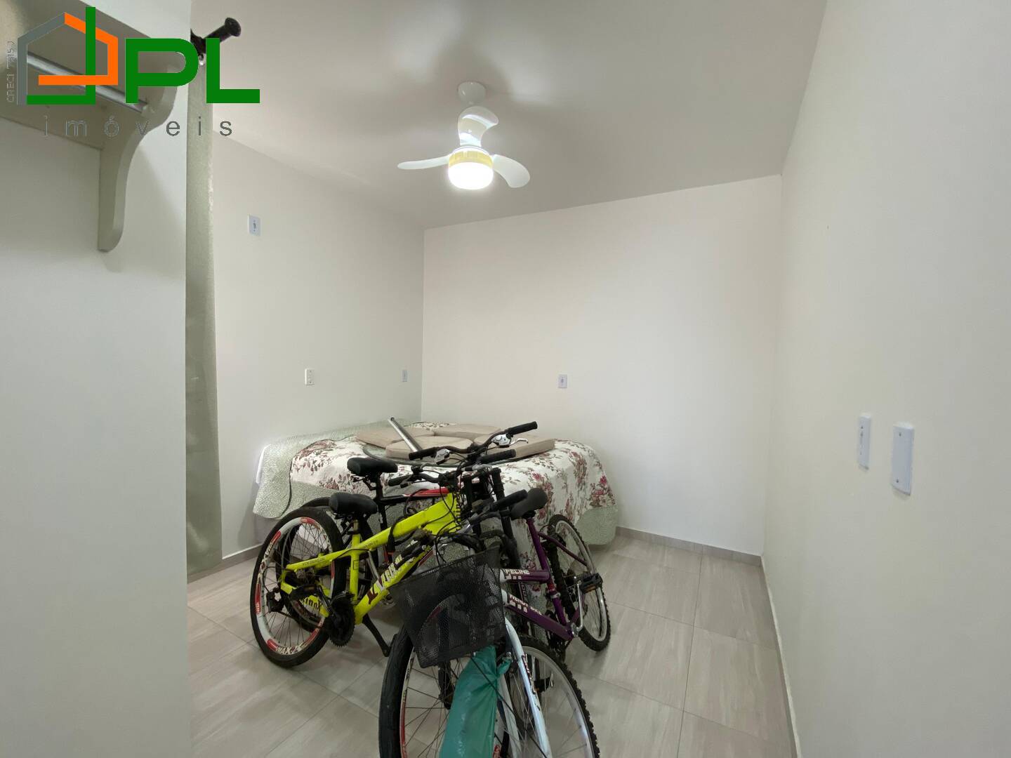 Apartamento à venda com 2 quartos, 70m² - Foto 4